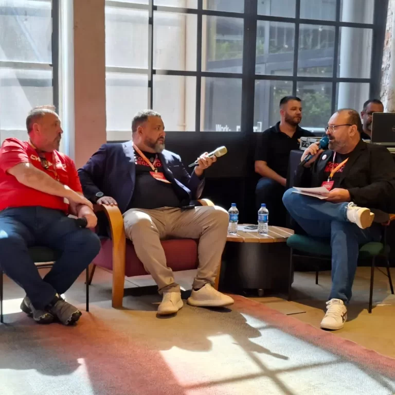 Sergio Muller e Roberto Daniel apresentaram a história da cronometragem eletrônica no Brasil